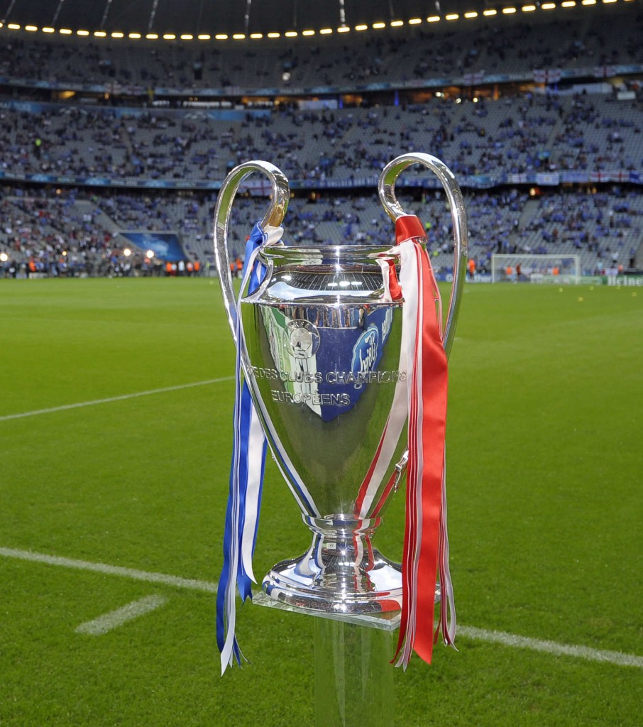 Ligue Des Champions: La Coupe Aux Grandes Oreilles